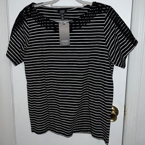NWT women’s Jones New York Signature Black and White Striped Shirt Size XL
